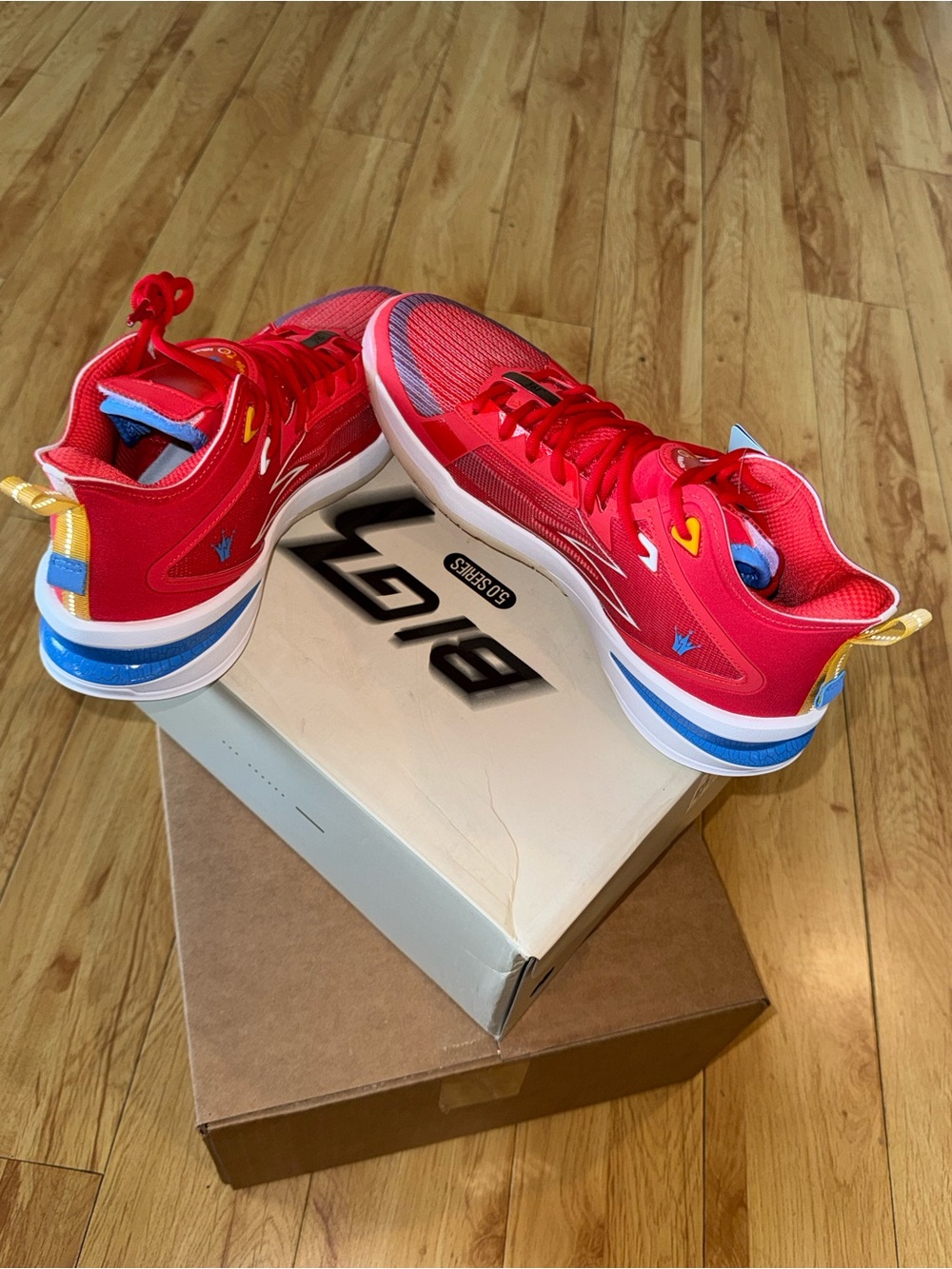 361 Degrees Men’s Big 3 5.0 Switch Pro Mid Basketball Sneakers